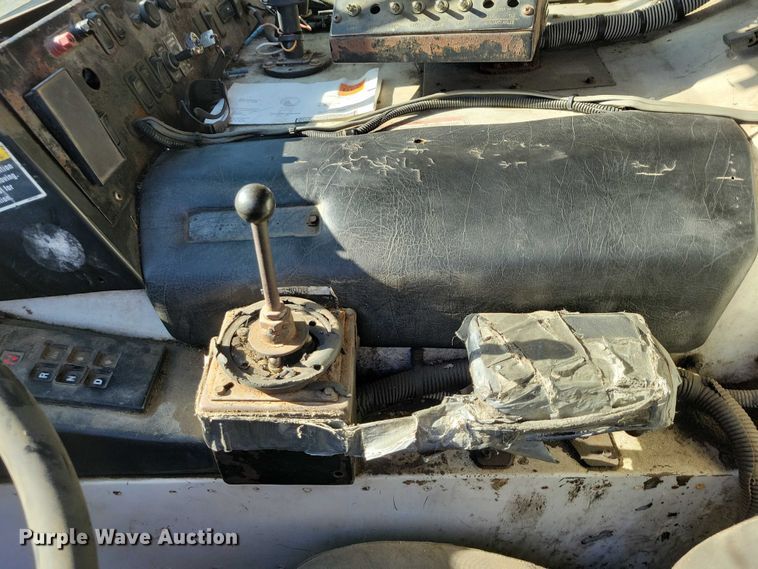 image for item DX6601 2004 Mack  600 refuse truck