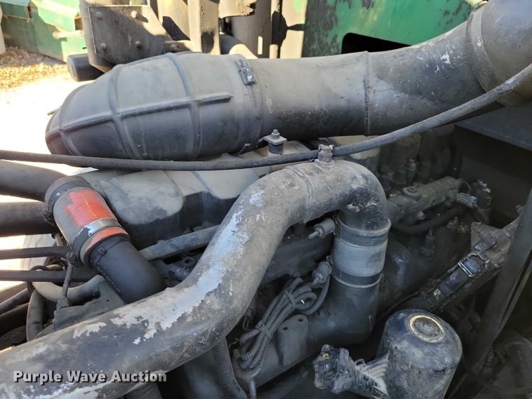 image for item DX6601 2004 Mack  600 refuse truck