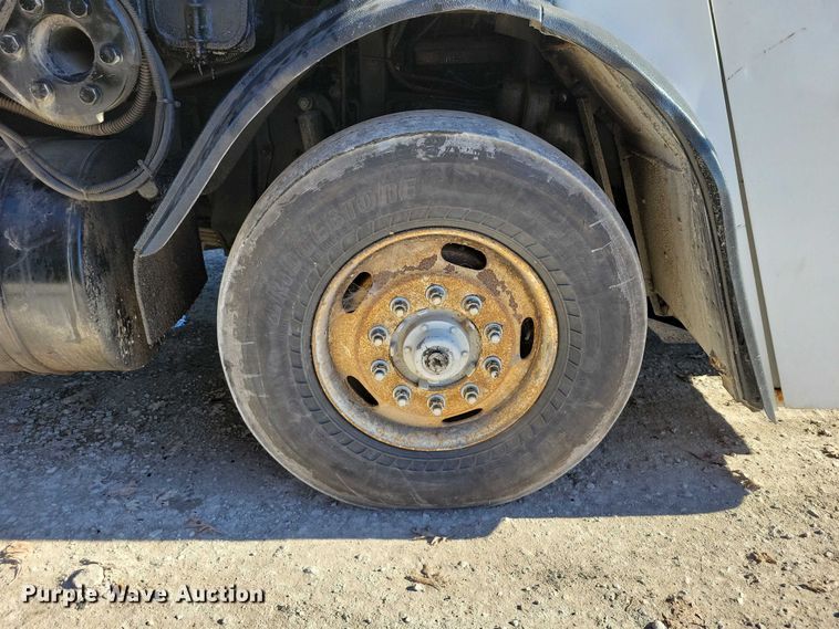 image for item DX6601 2004 Mack  600 refuse truck