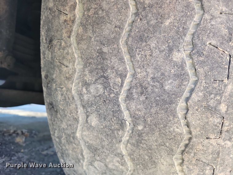 image for item DX6601 2004 Mack  600 refuse truck