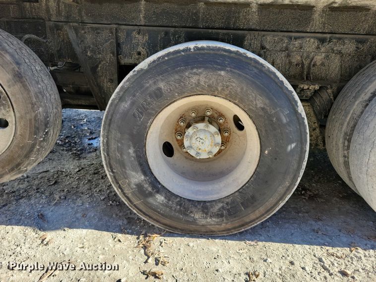 image for item DX6601 2004 Mack  600 refuse truck