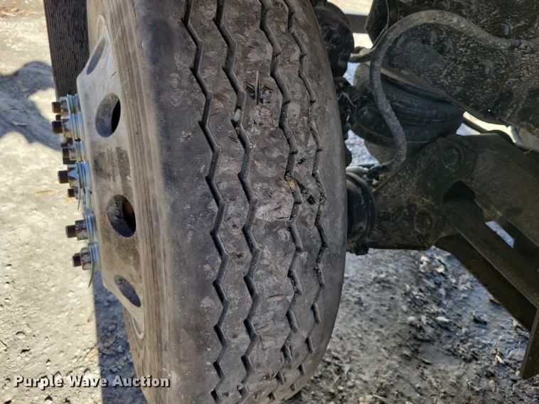 image for item DX6601 2004 Mack  600 refuse truck