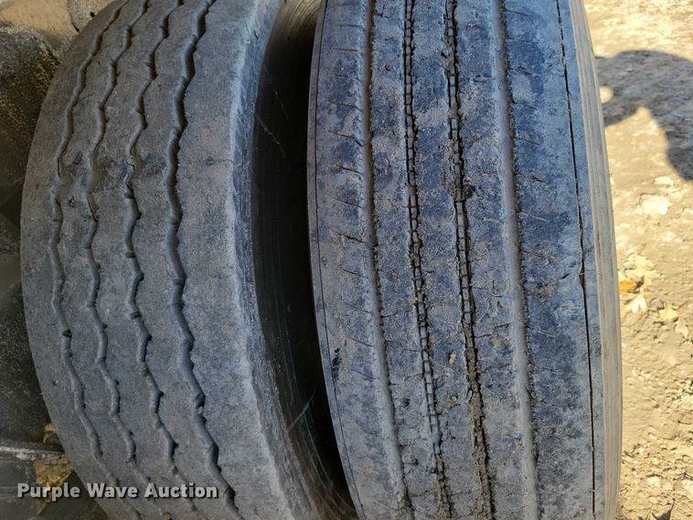 image for item DX6601 2004 Mack  600 refuse truck