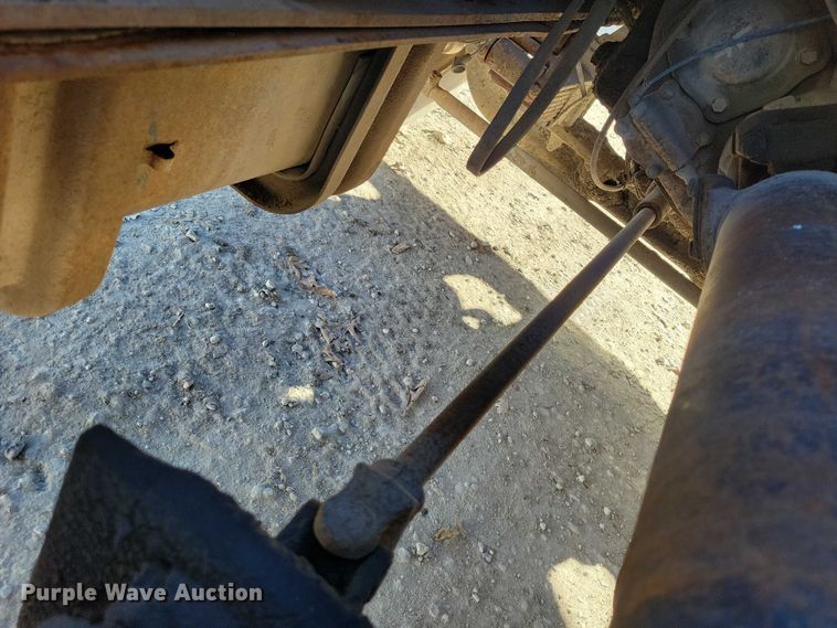 image for item DX6602 1988 Ford L8000 truck cab and chassis