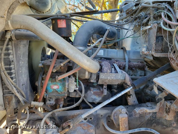 image for item DX6602 1988 Ford L8000 truck cab and chassis