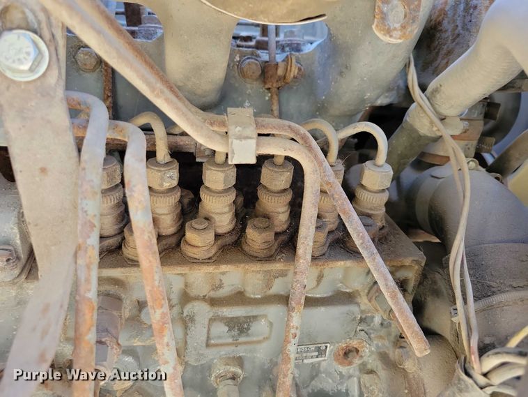 image for item DX6602 1988 Ford L8000 truck cab and chassis