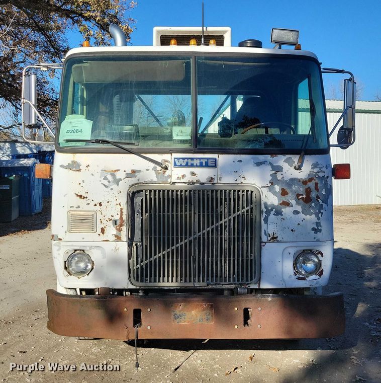 image for item DX6603 1986 White Xpeditor WX roll-off container truck