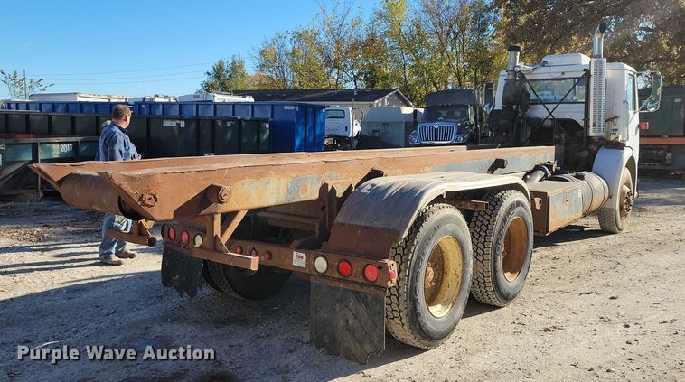 image for item DX6603 1986 White Xpeditor WX roll-off container truck