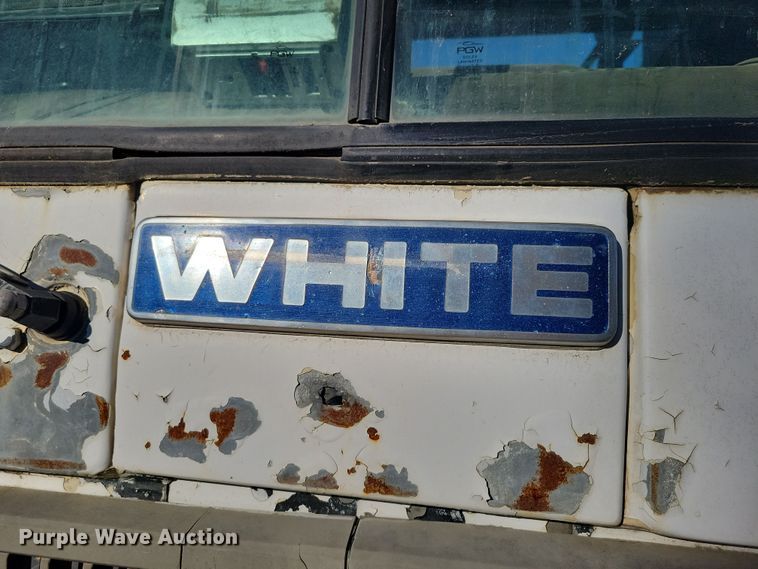 image for item DX6603 1986 White Xpeditor WX roll-off container truck