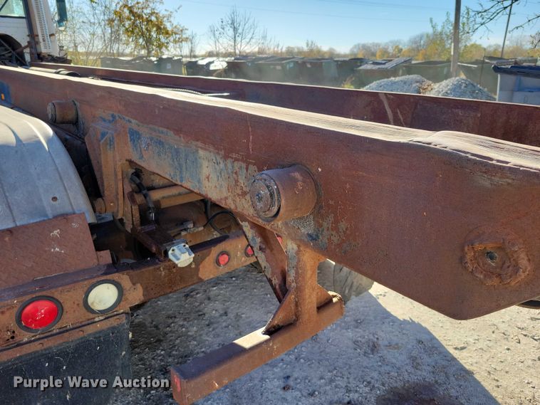 image for item DX6603 1986 White Xpeditor WX roll-off container truck