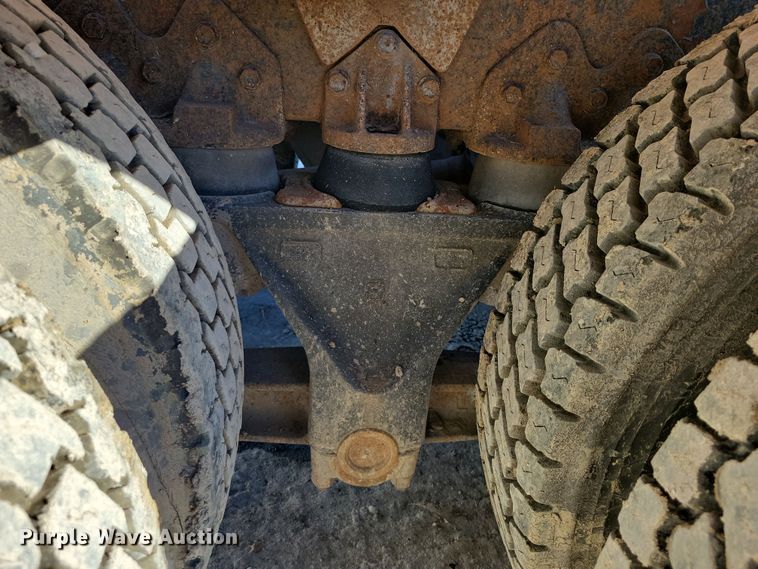 image for item DX6603 1986 White Xpeditor WX roll-off container truck