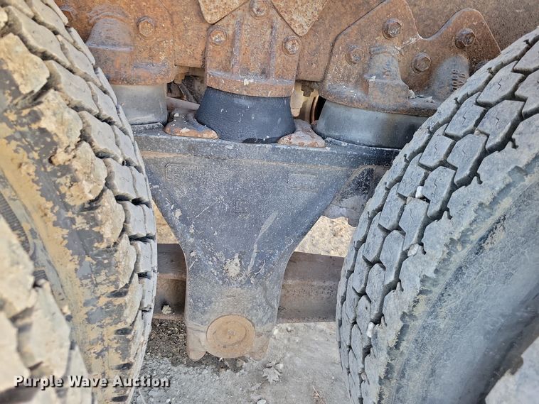 image for item DX6603 1986 White Xpeditor WX roll-off container truck