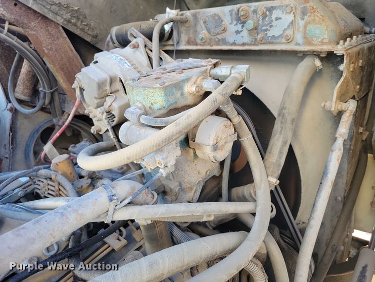 image for item DX6603 1986 White Xpeditor WX roll-off container truck