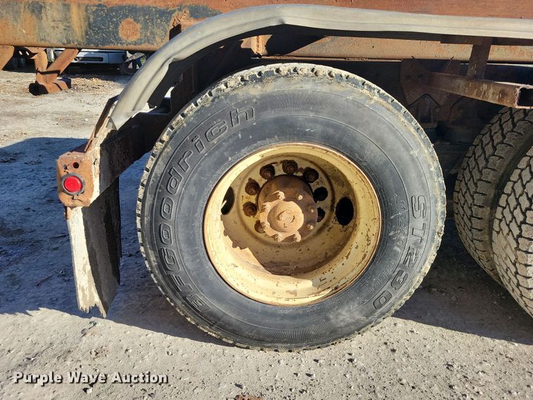 image for item DX6603 1986 White Xpeditor WX roll-off container truck