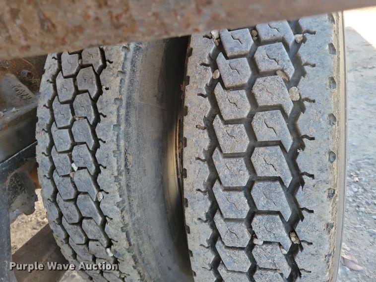 image for item DX6603 1986 White Xpeditor WX roll-off container truck