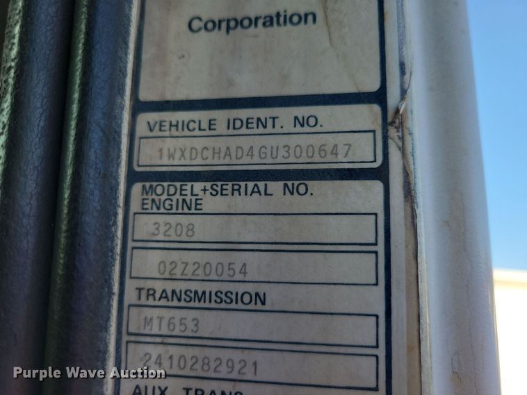 image for item DX6603 1986 White Xpeditor WX roll-off container truck