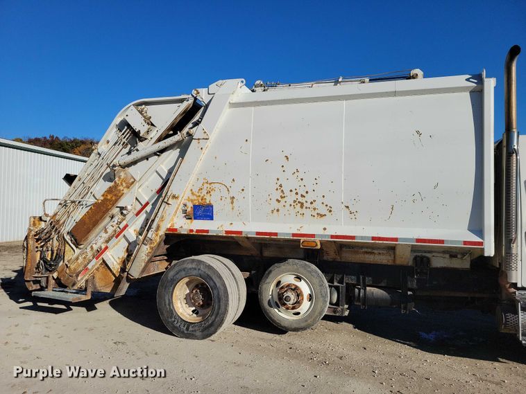 image for item DX6604 2009 Freightliner  Business Class M2 refuse truck