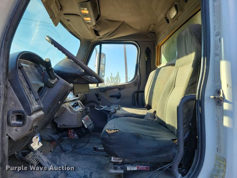 image for item DX6604 2009 Freightliner  Business Class M2 refuse truck