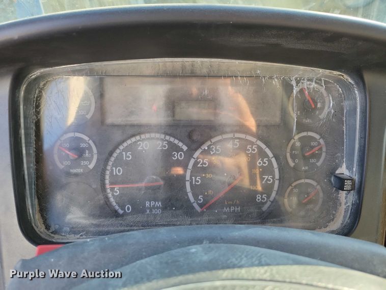 image for item DX6604 2009 Freightliner  Business Class M2 refuse truck