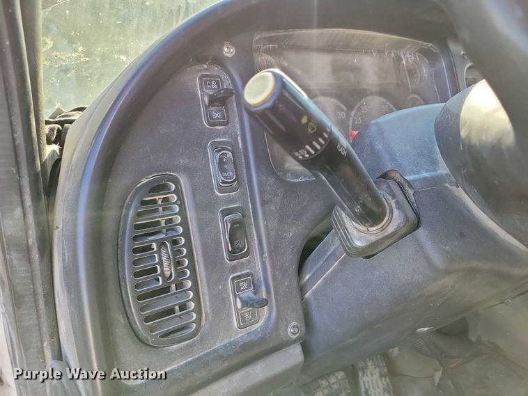 image for item DX6604 2009 Freightliner  Business Class M2 refuse truck