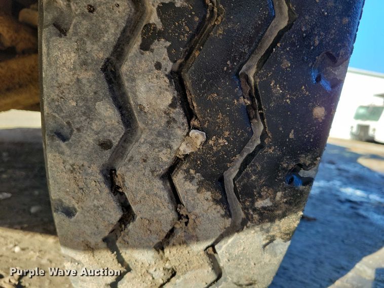 image for item DX6604 2009 Freightliner  Business Class M2 refuse truck