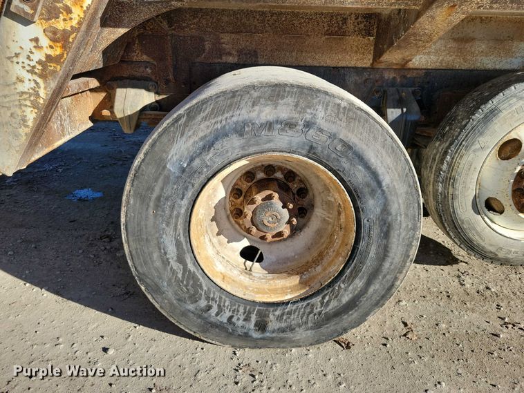 image for item DX6604 2009 Freightliner  Business Class M2 refuse truck