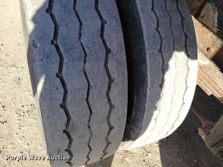 image for item DX6604 2009 Freightliner  Business Class M2 refuse truck