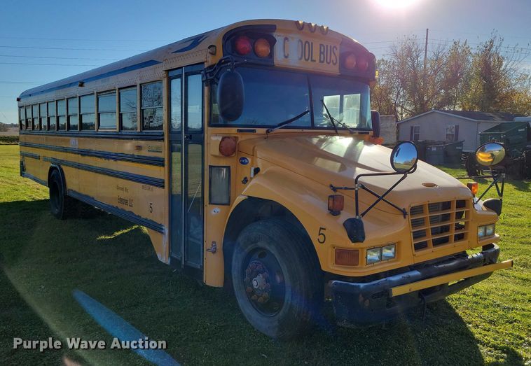 image for item DX6605 2006 Blue Bird school bus