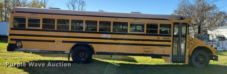 image for item DX6605 2006 Blue Bird school bus