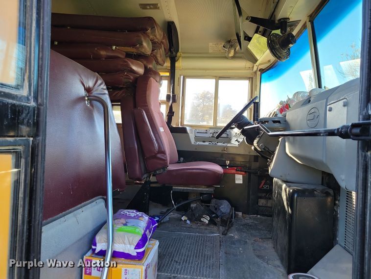 image for item DX6605 2006 Blue Bird school bus