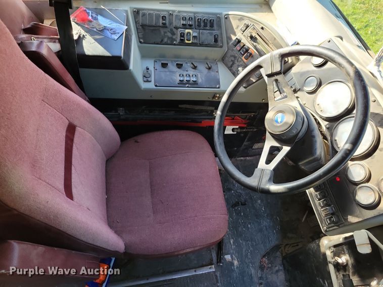 image for item DX6605 2006 Blue Bird school bus