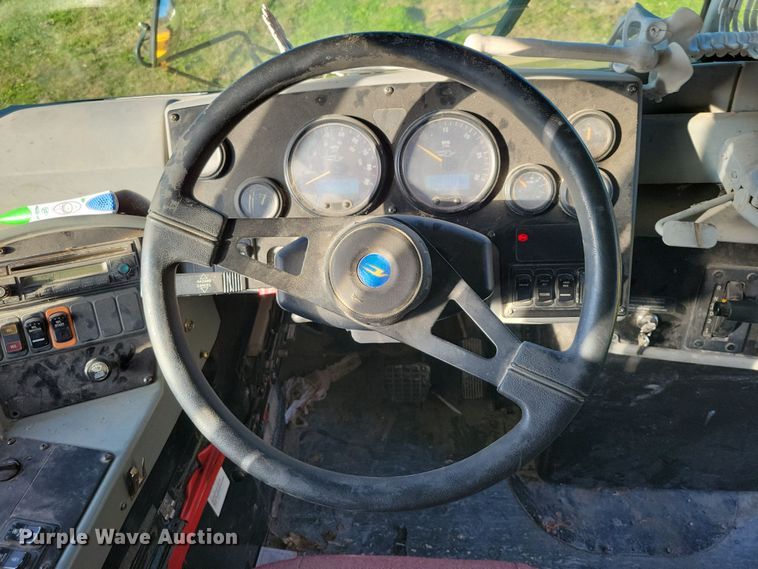 image for item DX6605 2006 Blue Bird school bus