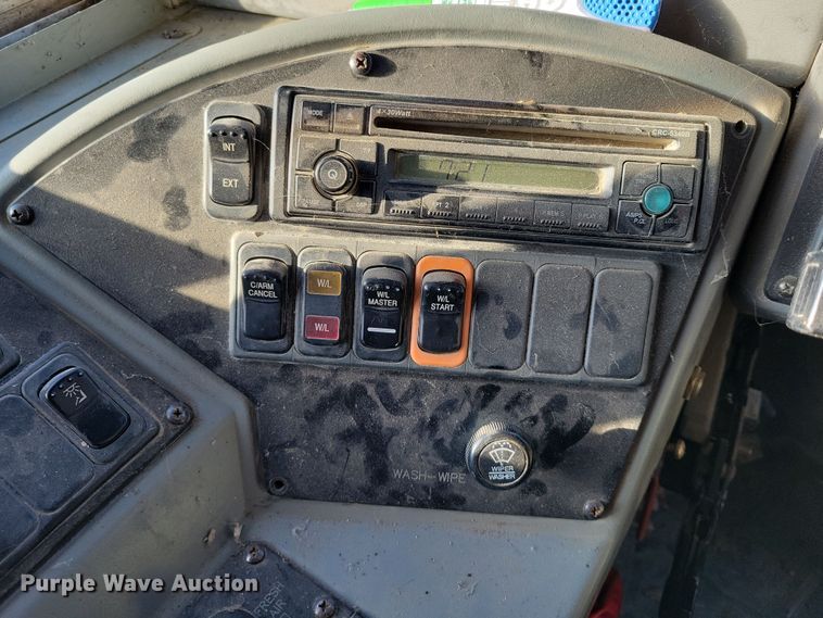 image for item DX6605 2006 Blue Bird school bus