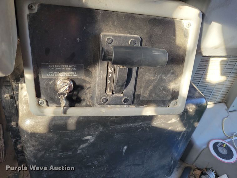 image for item DX6605 2006 Blue Bird school bus