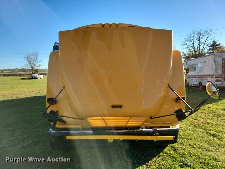 image for item DX6605 2006 Blue Bird school bus