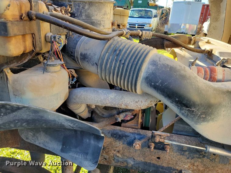 image for item DX6605 2006 Blue Bird school bus