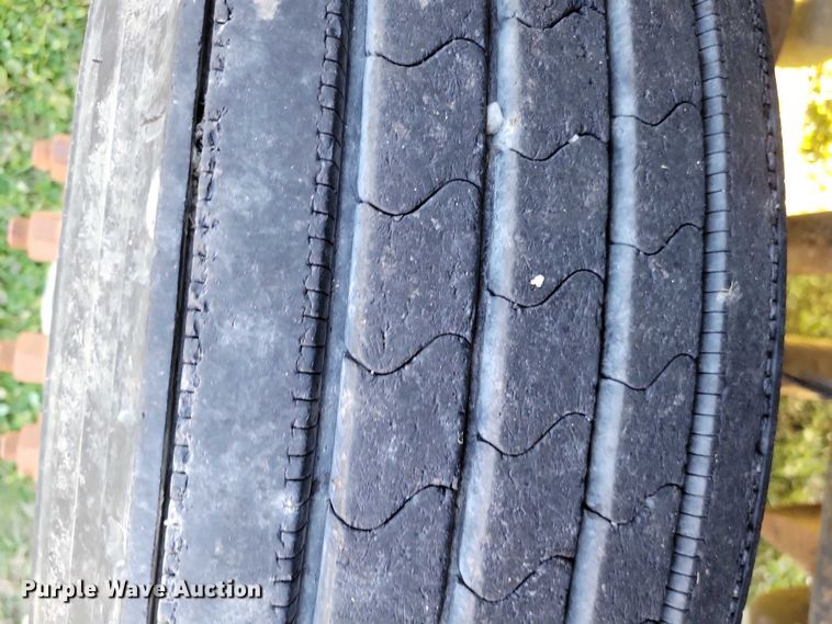 image for item DX6605 2006 Blue Bird school bus