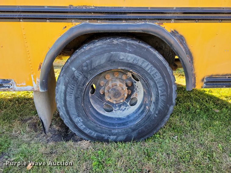 image for item DX6605 2006 Blue Bird school bus