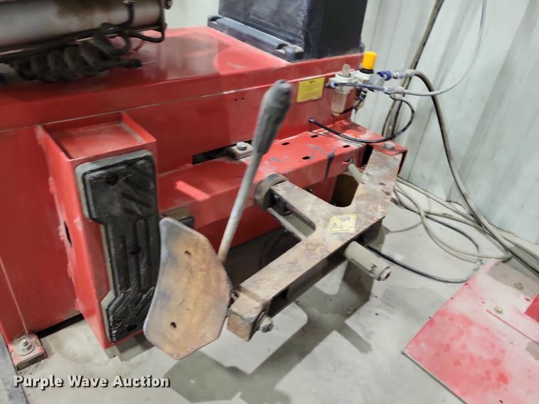 image for item DX6624 2022 Weaver W-898XS tire machine