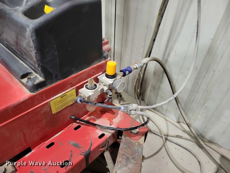 image for item DX6624 2022 Weaver W-898XS tire machine