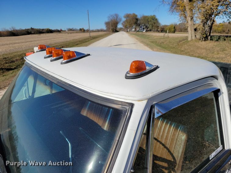 image for item DX6625 1972 Chevrolet K20 Super Custom Camper pickup truck