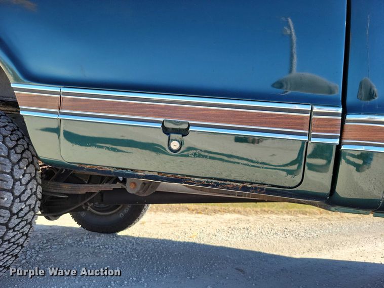 image for item DX6625 1972 Chevrolet K20 Super Custom Camper pickup truck