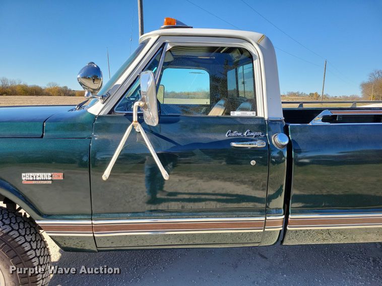 image for item DX6625 1972 Chevrolet K20 Super Custom Camper pickup truck
