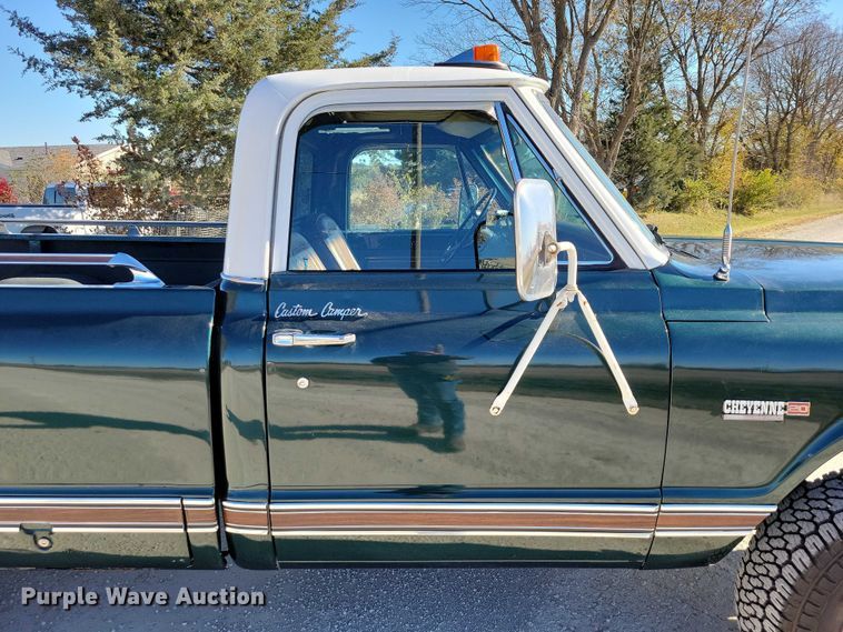 image for item DX6625 1972 Chevrolet K20 Super Custom Camper pickup truck