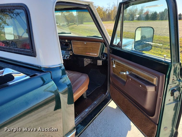 image for item DX6625 1972 Chevrolet K20 Super Custom Camper pickup truck