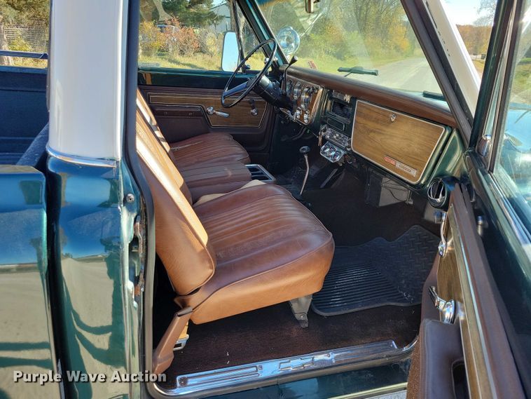 image for item DX6625 1972 Chevrolet K20 Super Custom Camper pickup truck