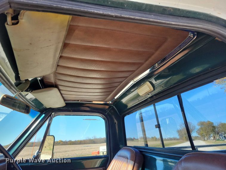 image for item DX6625 1972 Chevrolet K20 Super Custom Camper pickup truck