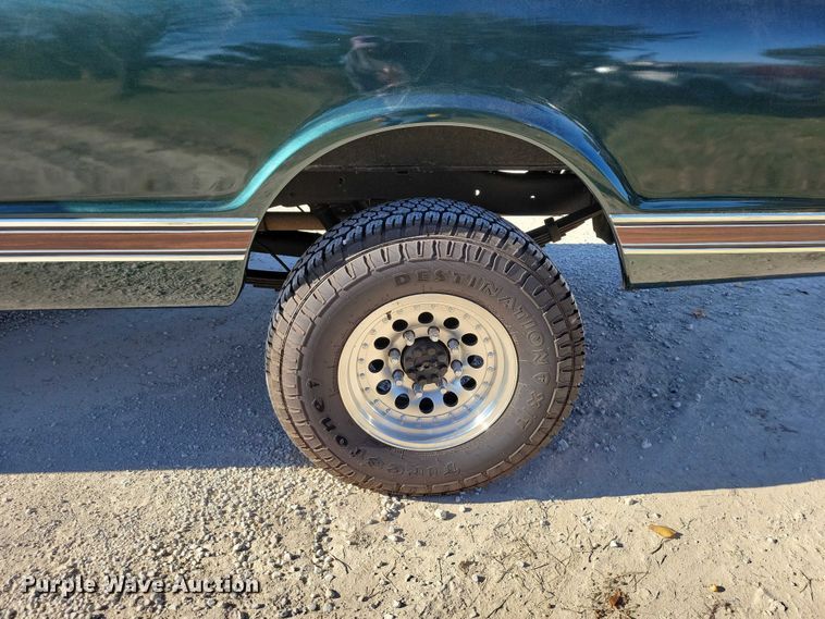 image for item DX6625 1972 Chevrolet K20 Super Custom Camper pickup truck