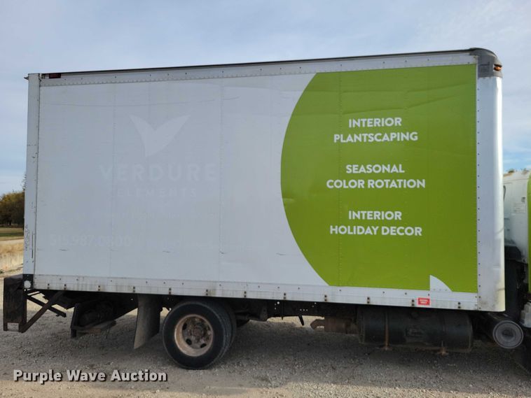 image for item DX6627 2000 Izuszu NPR box truck