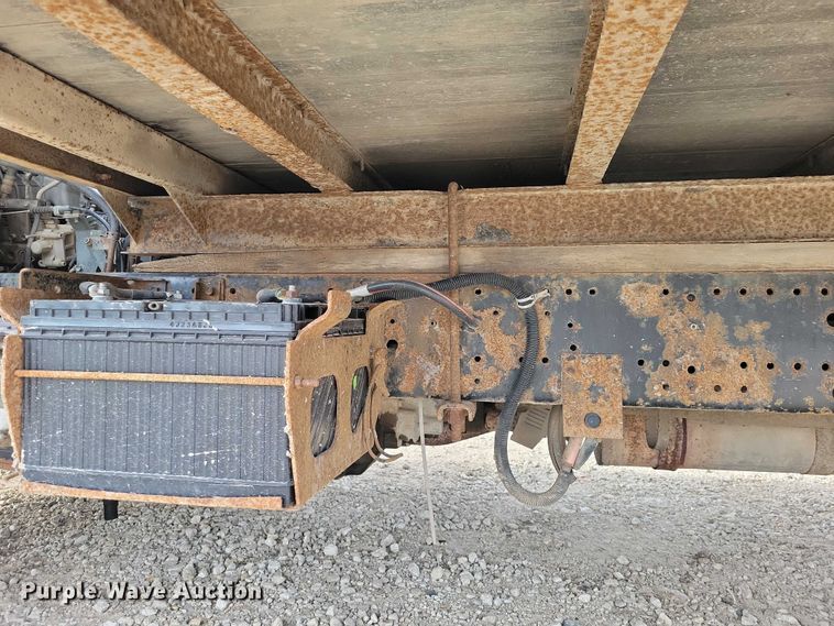 image for item DX6627 2000 Izuszu NPR box truck